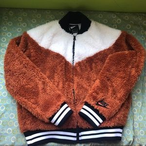 NEW – nike sherpa bomber jacket